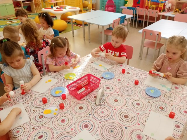 Художественно-эстетическое развитие. Аппликация.